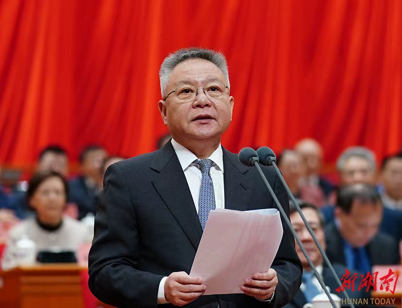 省十四届人大四次会议开幕 沈晓明主持 毛伟明作政府工作报告(图1)