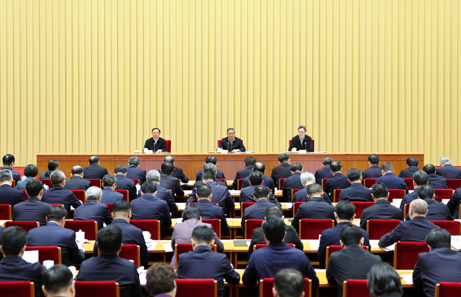 习近平就服务业发展作出重要指示(图1) 习近平就服务业发展作出重要指示(图1)