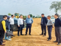 禹向群到乡村振兴帮扶村调研