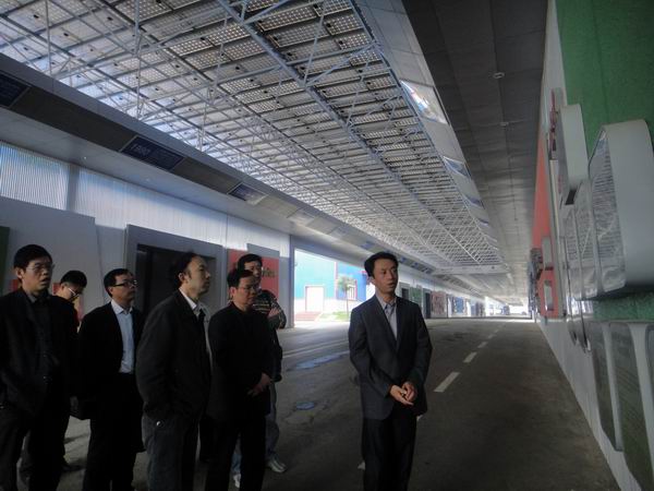 河南省政府考察组一行来我院调研(图2) 河南省政府考察组一行来我院调研(图2)