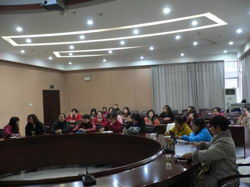 妇委会组织中医把脉养生知识讲座(图2) 妇委会组织中医把脉养生知识讲座(图2)