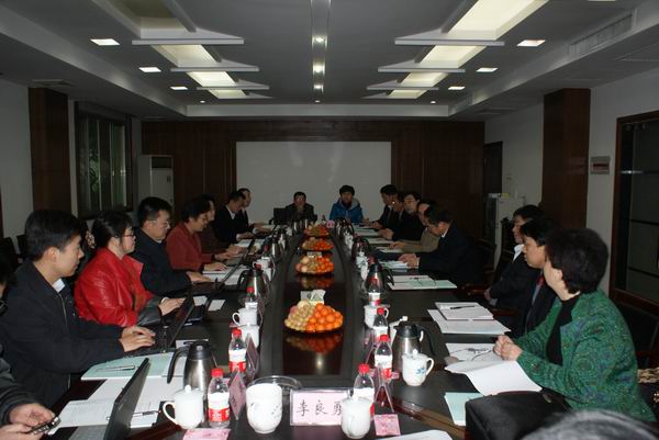 中国社科院国情调研组来我省调研(图1) 中国社科院国情调研组来我省调研(图1)