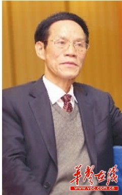 媒体专访我院院长、“湖南精神”活动专家组组长朱有志(图1) 媒体专访我院院长、“湖南精神”活动专家组组长朱有志(图1)