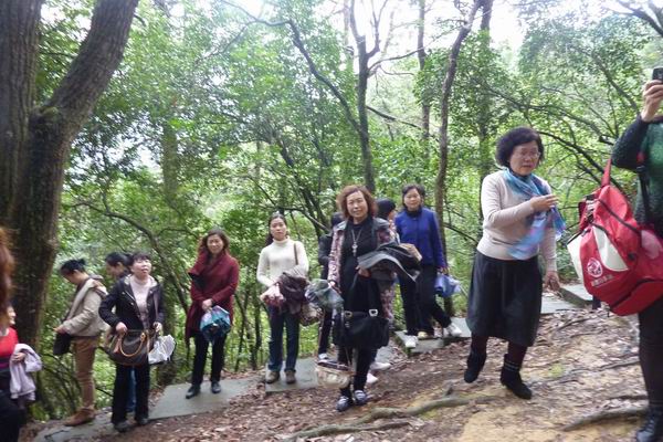 妇委会组织全院女职工外出考察学习(图3) 妇委会组织全院女职工外出考察学习(图3)