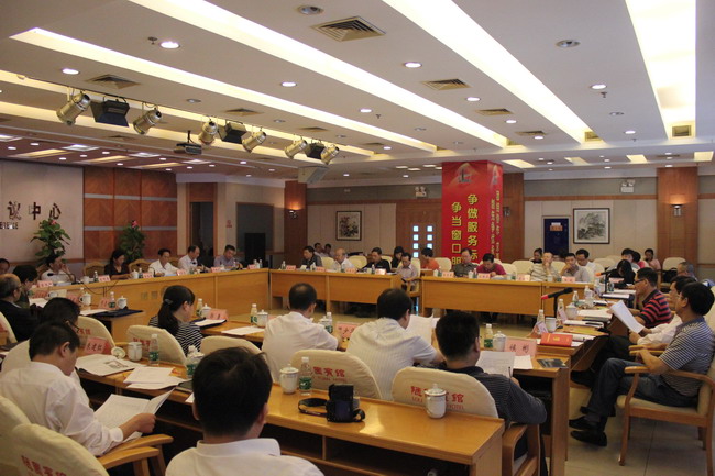 第十二届湖南十大杰出经济人物评选组委会实地考察第八站(图1) 第十二届湖南十大杰出经济人物评选组委会实地考察第八站(图1)