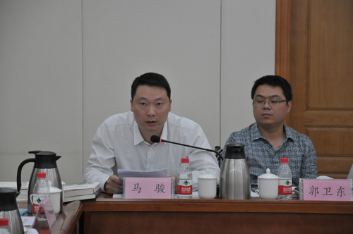 方向新副巡视员赴河南郑州出席《中部蓝皮书(2013)》发布会(图2) 方向新副巡视员赴河南郑州出席《中部蓝皮书(2013)》发布会(图2)