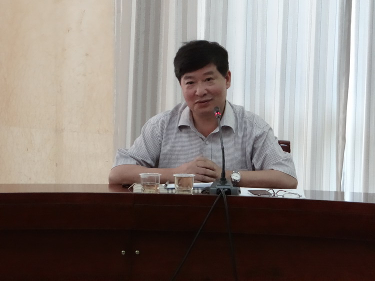 我院举办学术沙龙探讨“房价为什么控而不降”(图1) 我院举办学术沙龙探讨“房价为什么控而不降”(图1)