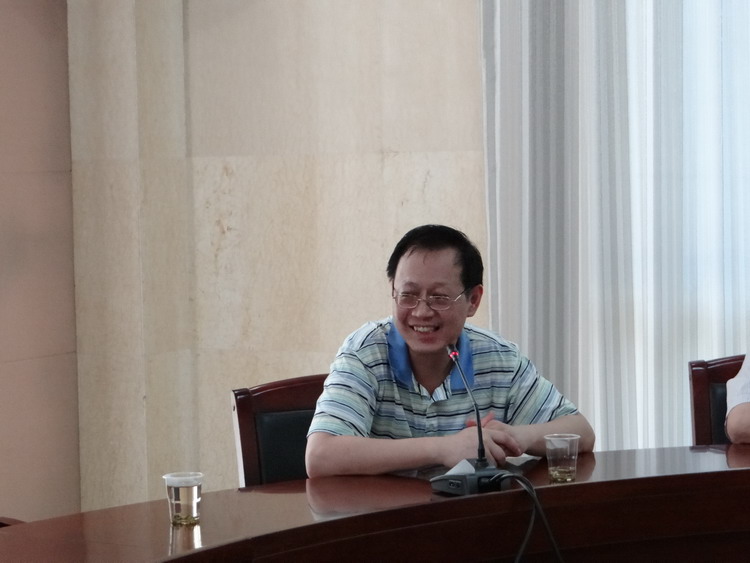 我院举办学术沙龙探讨“房价为什么控而不降”(图2) 我院举办学术沙龙探讨“房价为什么控而不降”(图2)