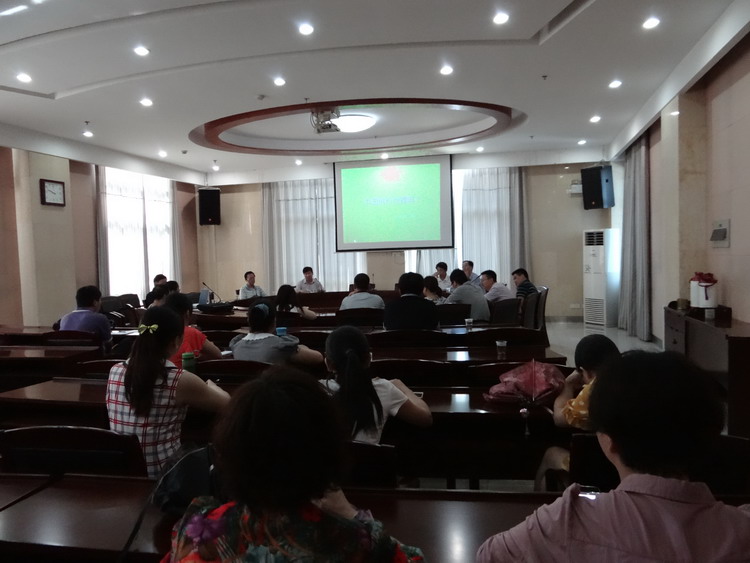 我院举办学术沙龙探讨“房价为什么控而不降”(图6) 我院举办学术沙龙探讨“房价为什么控而不降”(图6)