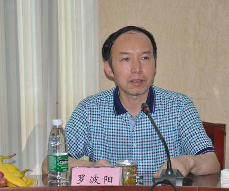 “新型工业化是富民强省的第一推动力”学术沙龙在省社科院召开(图3) “新型工业化是富民强省的第一推动力”学术沙龙在省社科院召开(图3)