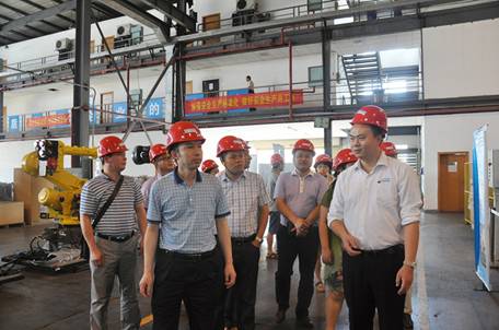 “新型工业化是富民强省的第一推动力”学术沙龙在省社科院召开(图10) “新型工业化是富民强省的第一推动力”学术沙龙在省社科院召开(图10)